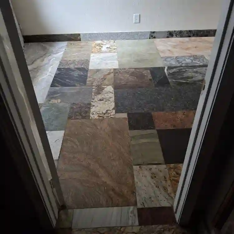 Room for rent-granite/marble floors