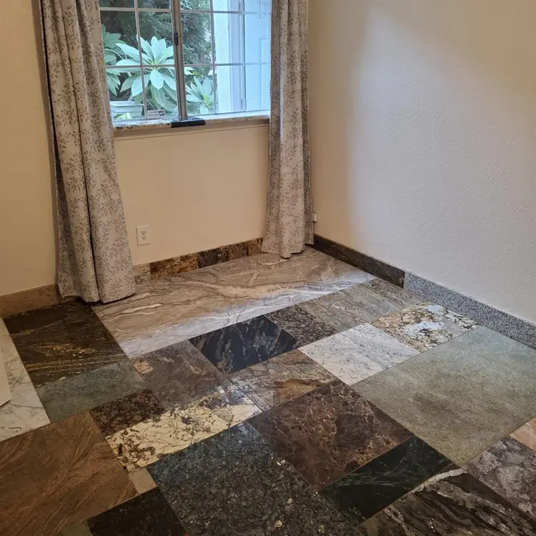 Room for rent-granite/marble floors