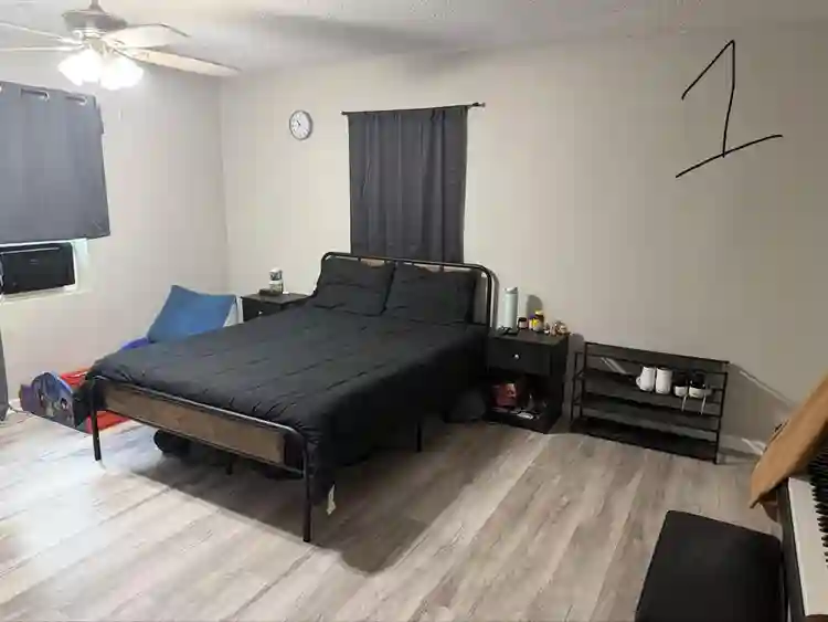 1/3 bedrooms for rent