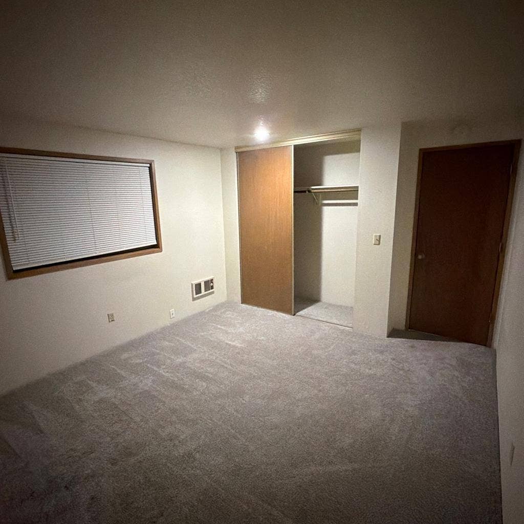 Room for 1 available September 1st
