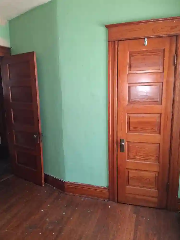 Mid sized room