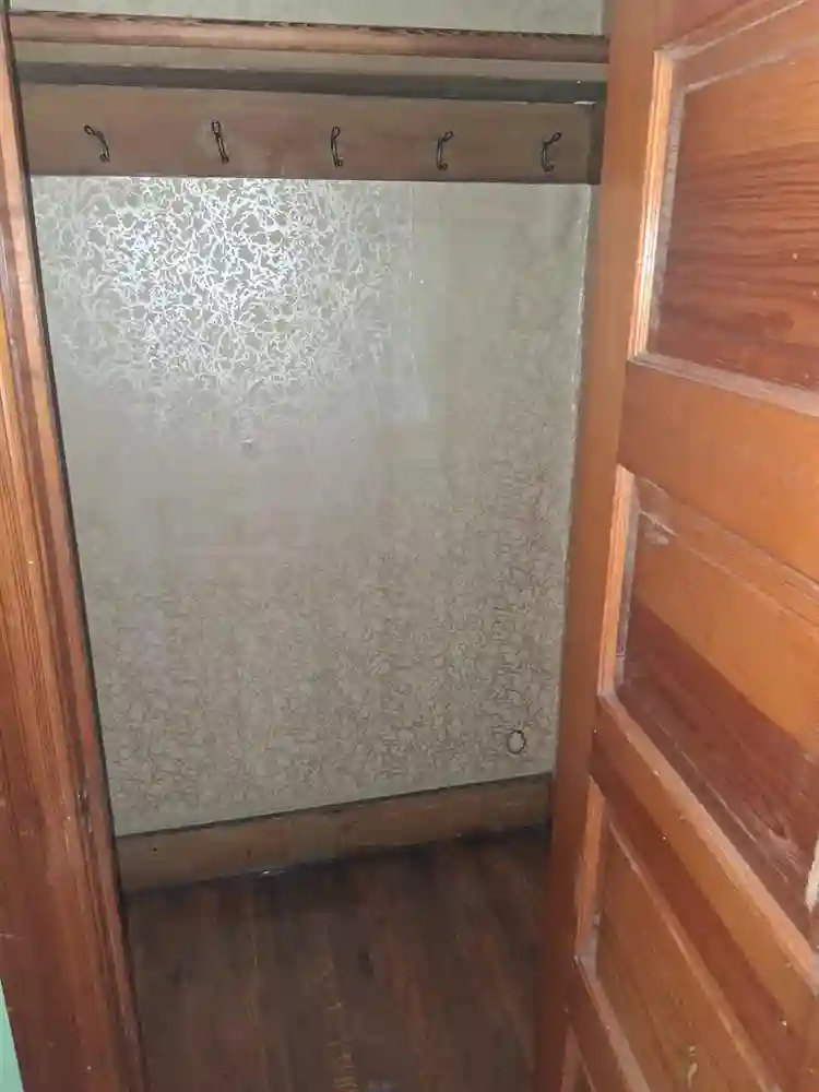 Mid sized room