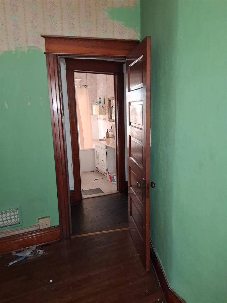 Mid sized room