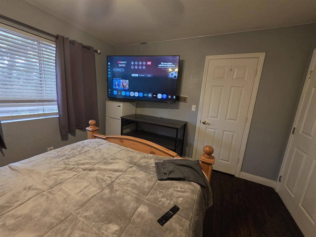 Furnished room The Lakes area