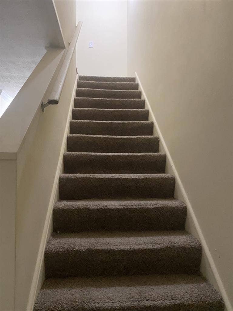 Looking for roommate