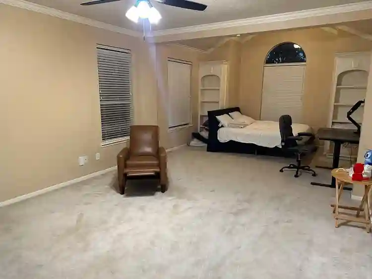 Master bedroom for rent