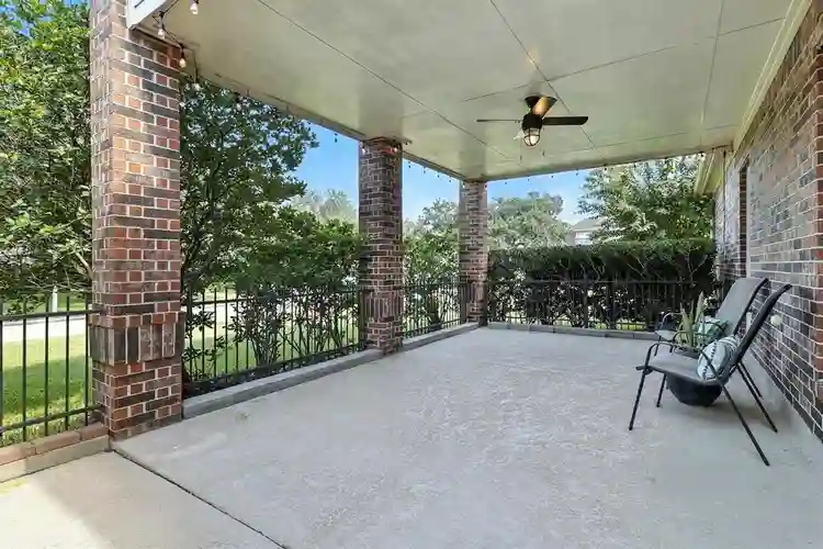 Master bedroom for rent