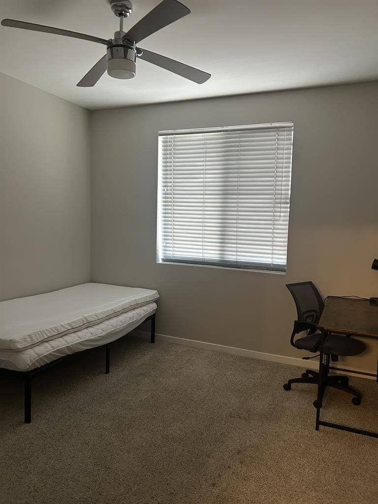 Female roommate Downtown Phoenix