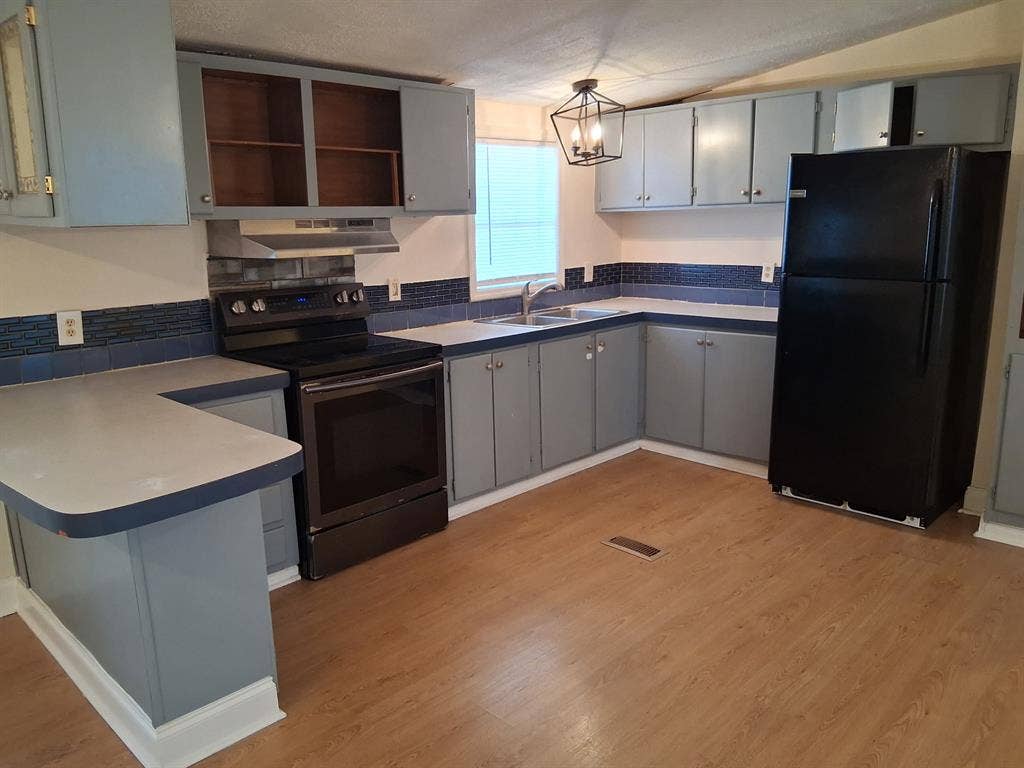 🏠Room for rent- North Charleston