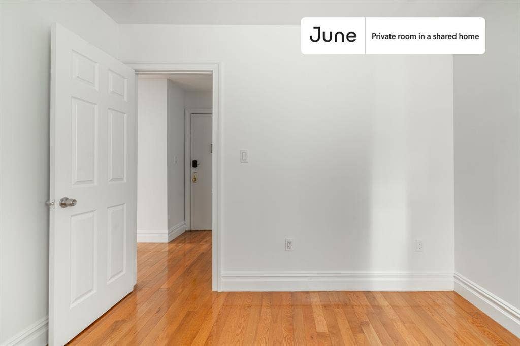 2 BR in New York City