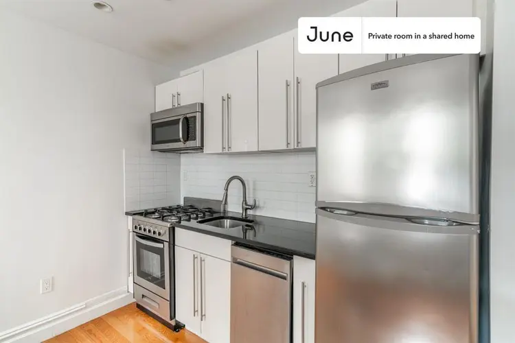 2 BR in New York City