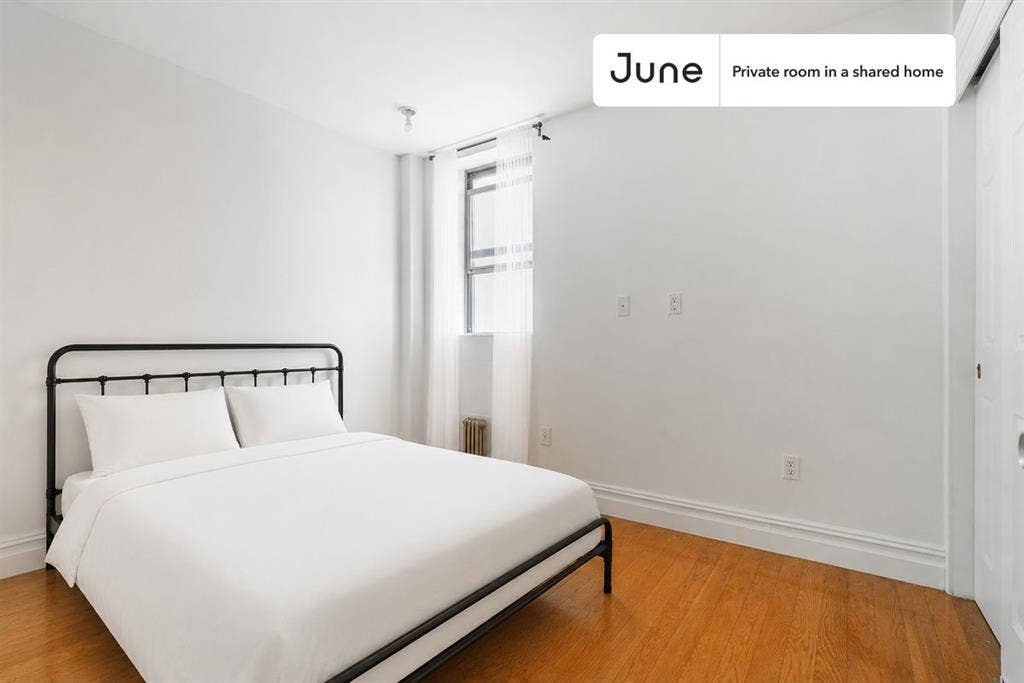 2 BR in New York City