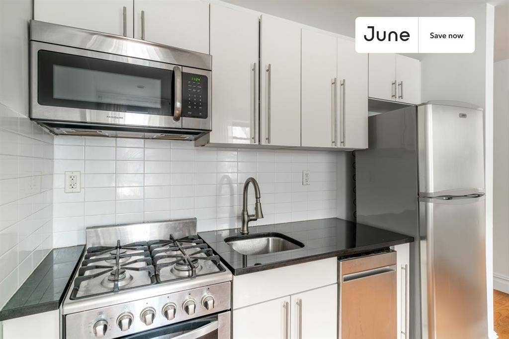 2 BR in New York City
