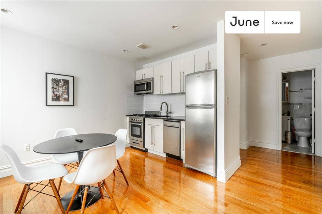 2 BR in New York City