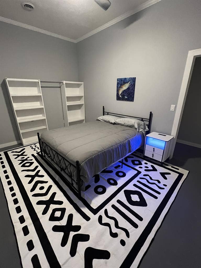 2 bed 1 bath apartment