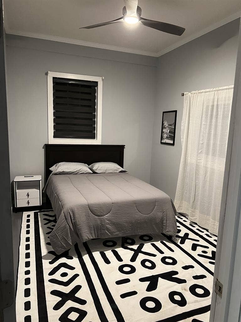 2 bed 1 bath apartment