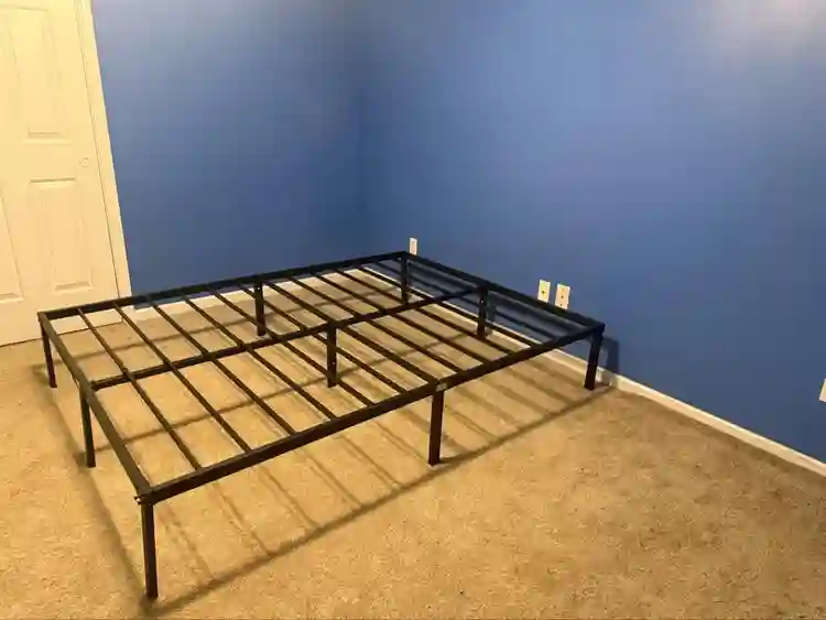 Blue Bedroom/ Apt B