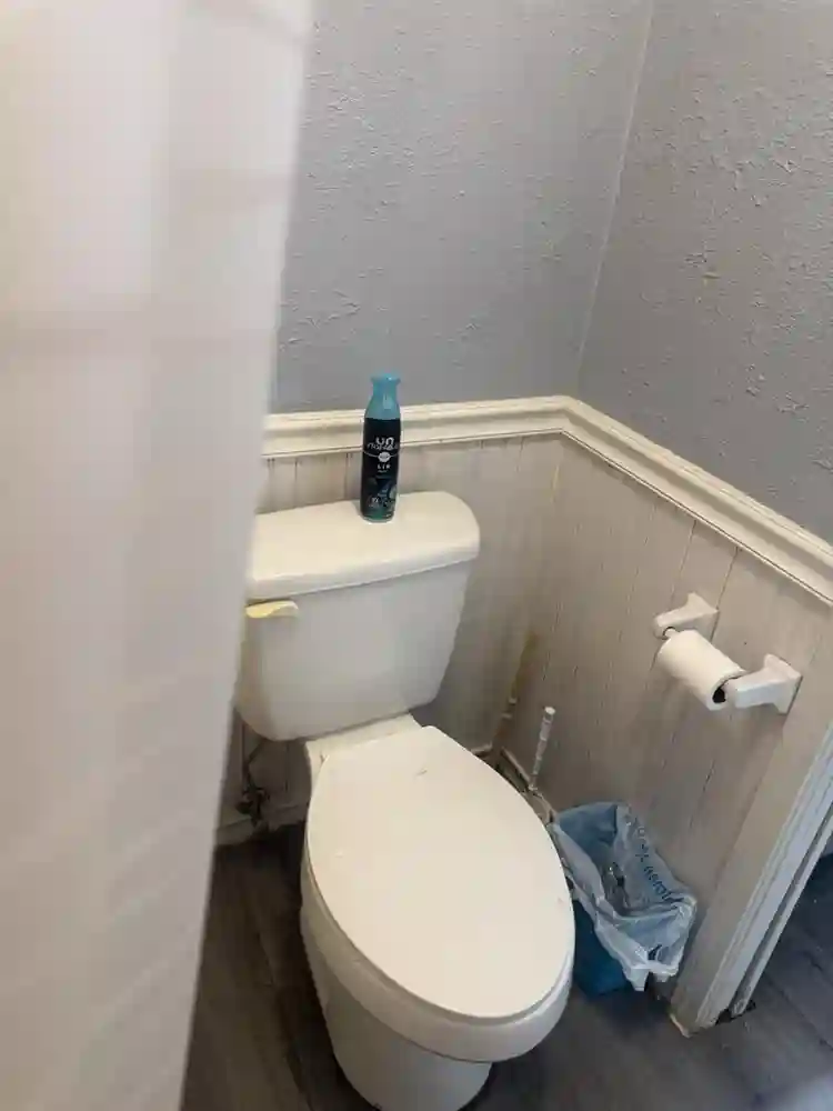 Blue Bedroom/ Apt B