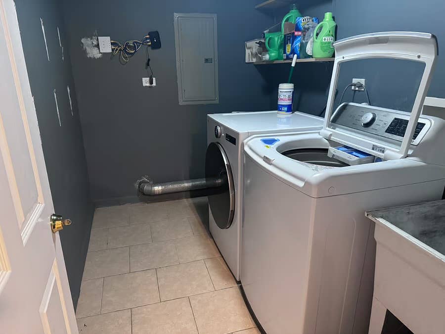 Bellwood room for rent