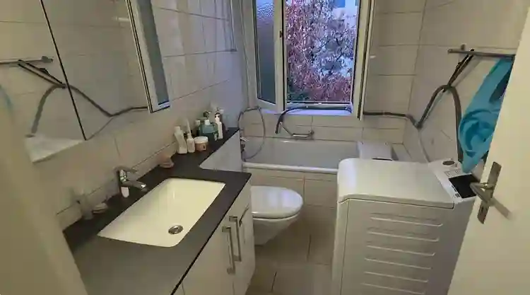 Helles, ruhiges Zimmer