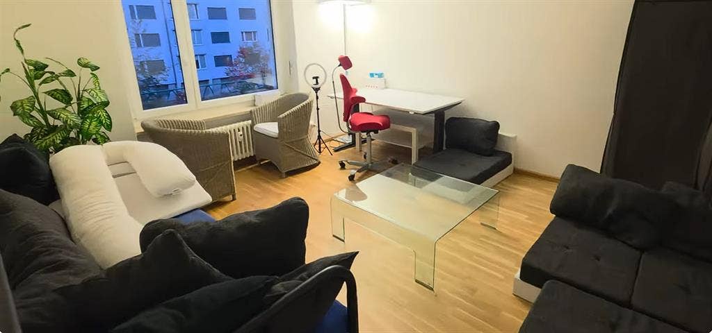 Helles, ruhiges Zimmer