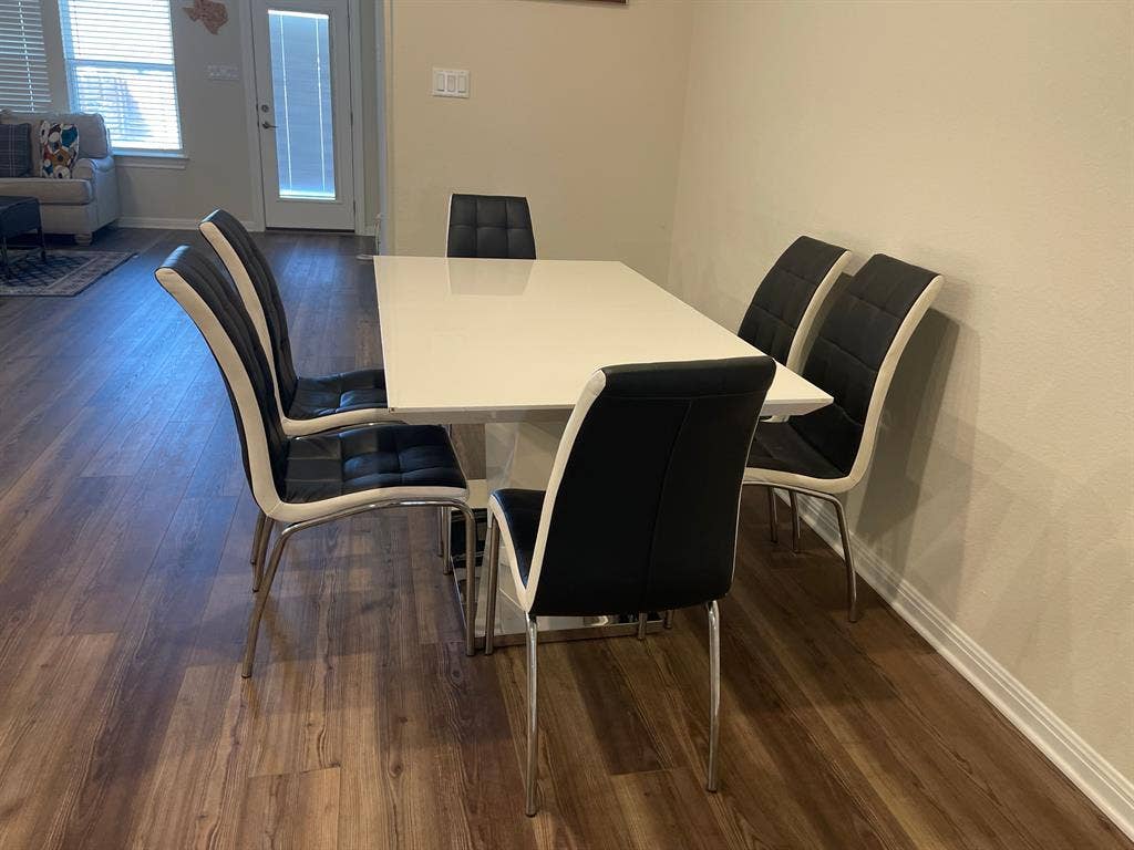 5 BR in Leander