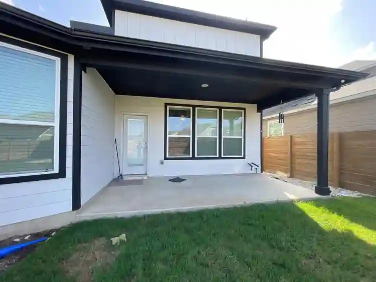 5 BR in Leander