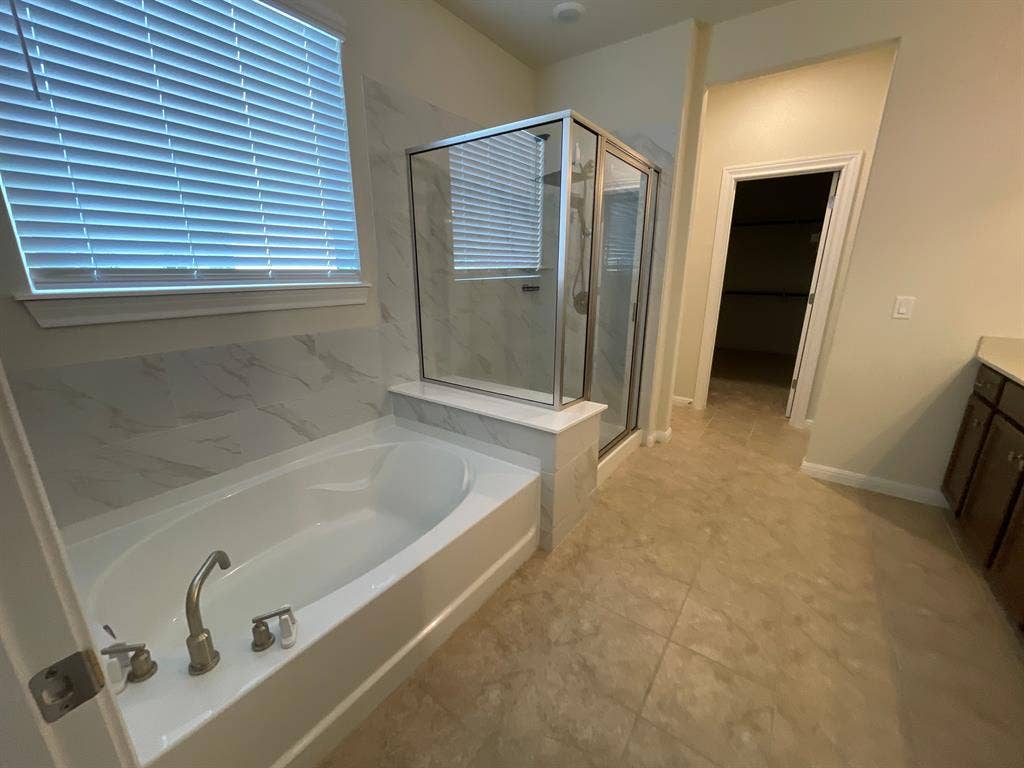 5 BR in Leander