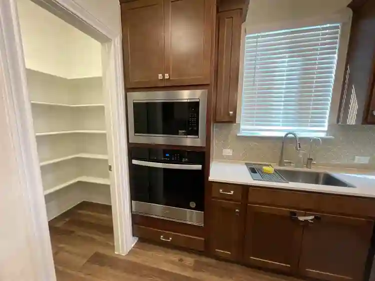 5 BR in Leander