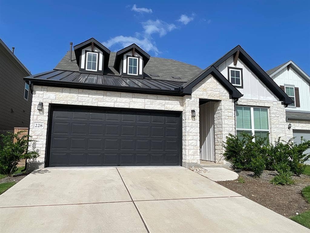 5 BR in Leander