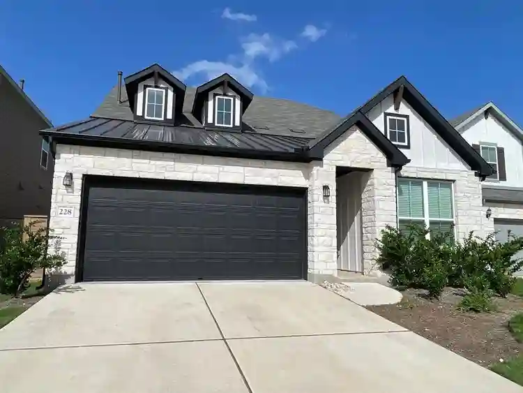 5 BR in Leander