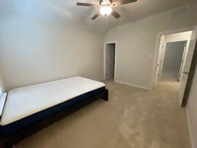 5 BR in Leander