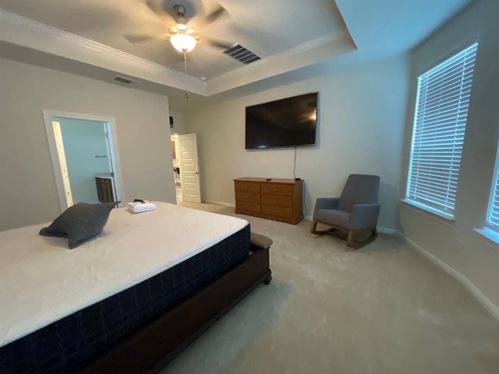 5 BR in Leander