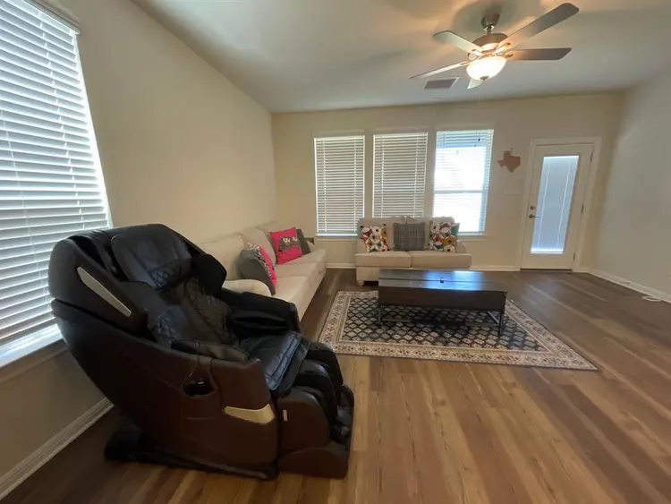 5 BR in Leander
