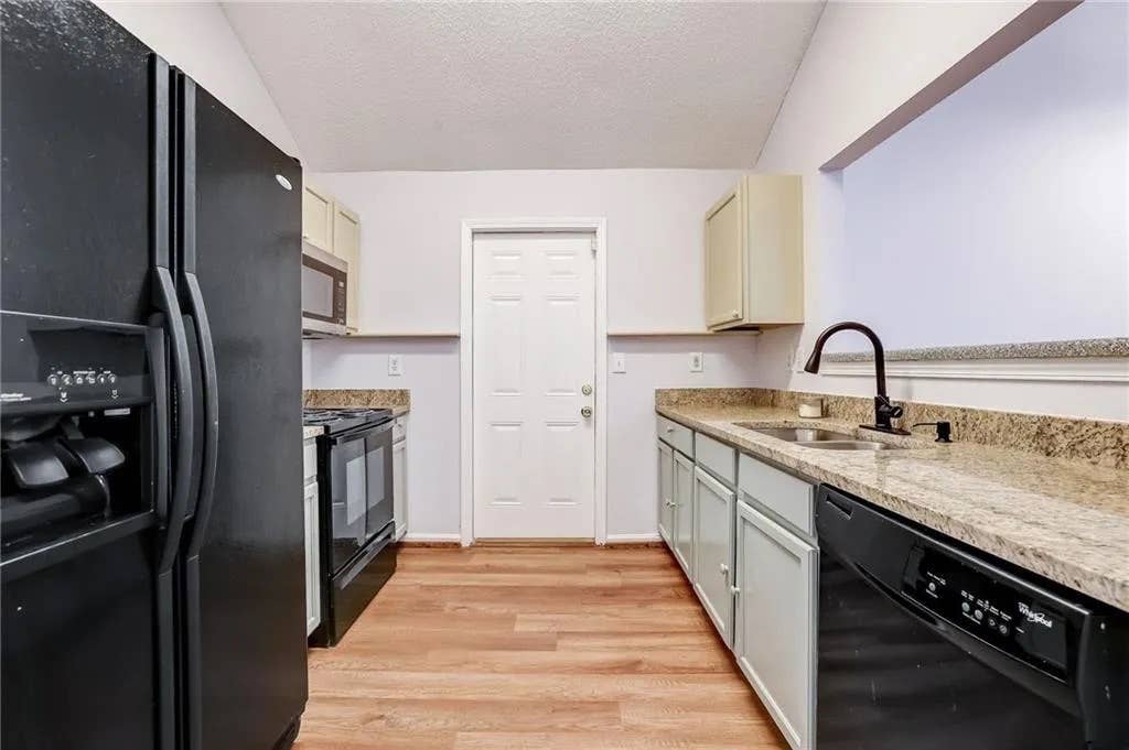 3 BR in Union City