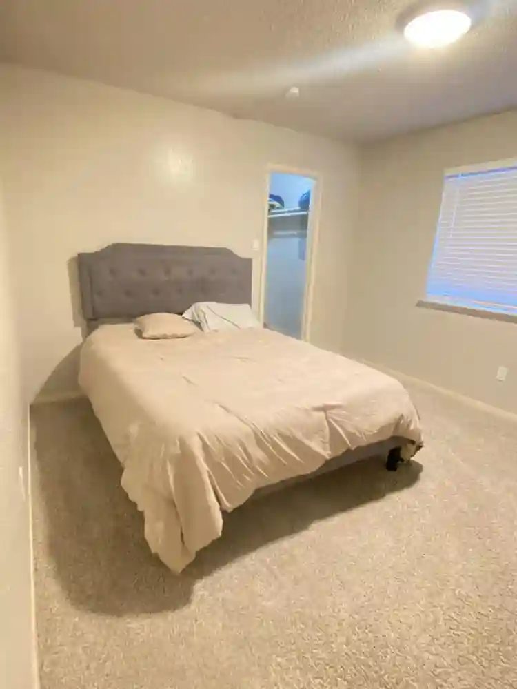 2 Rooms for Rent