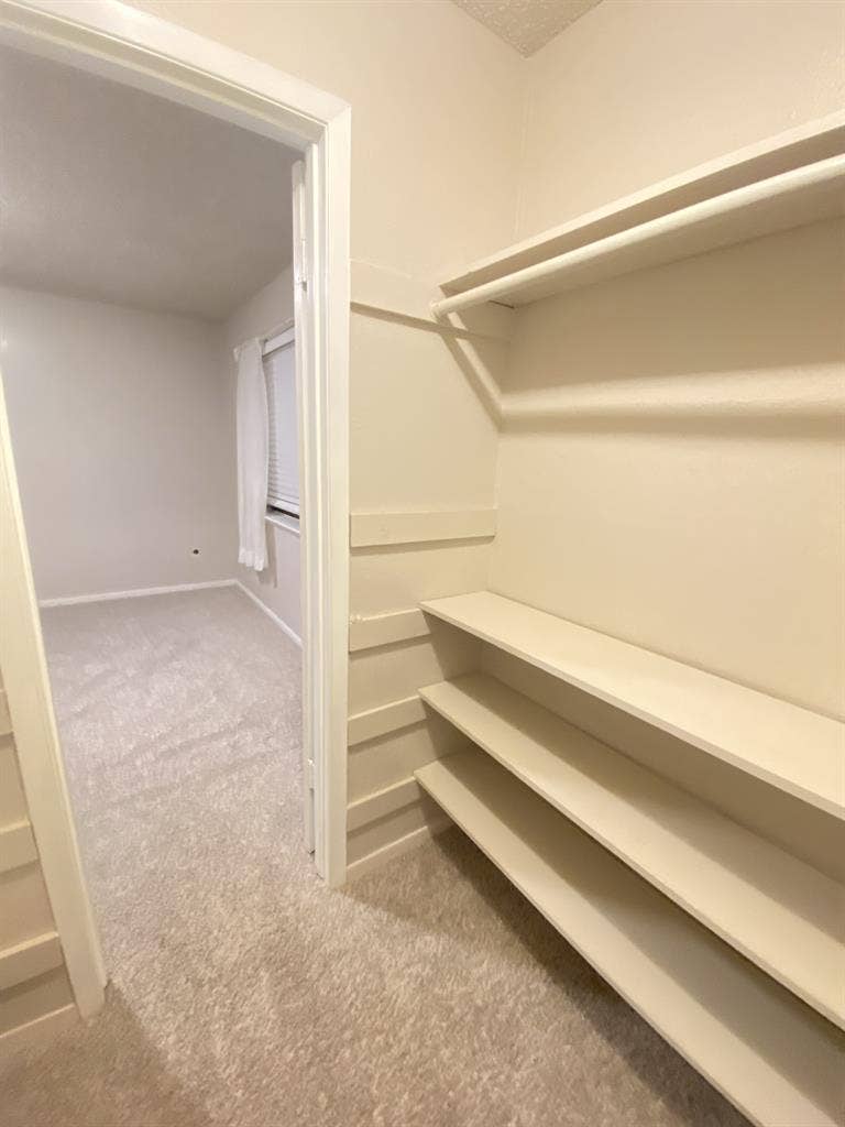 2 Rooms for Rent