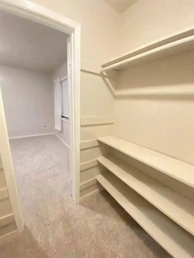 2 Rooms for Rent