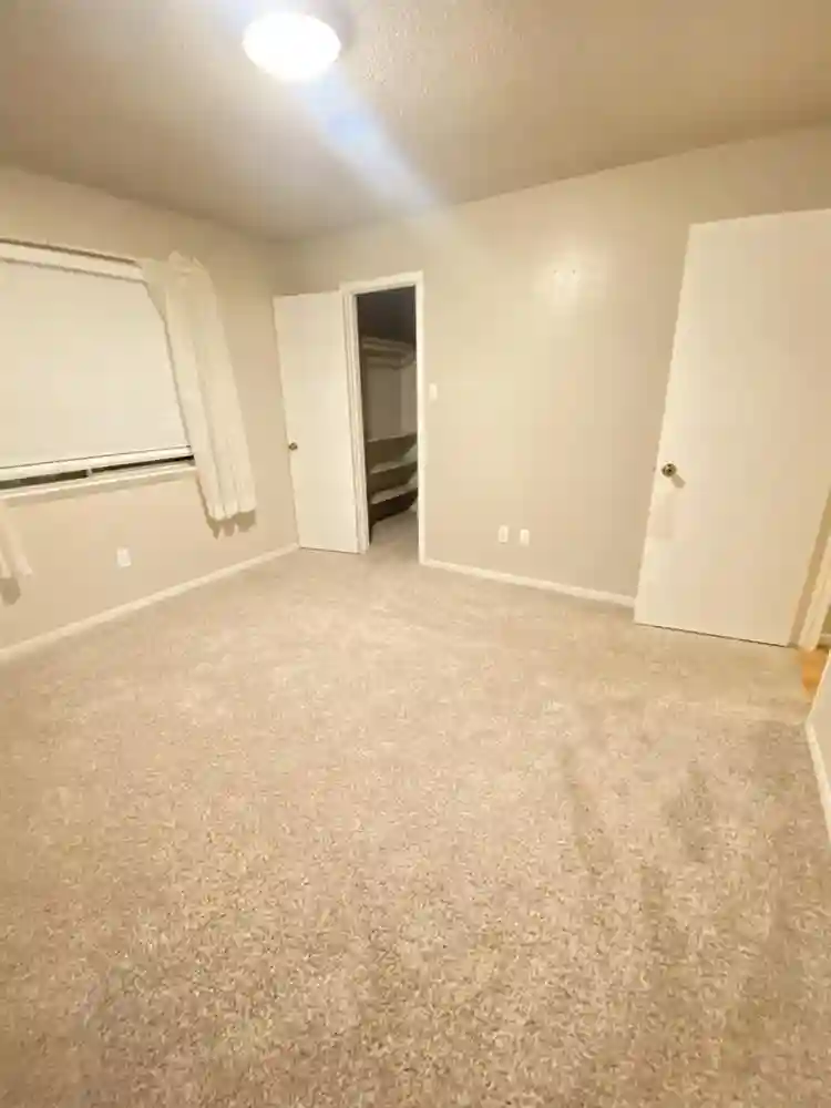 2 Rooms for Rent