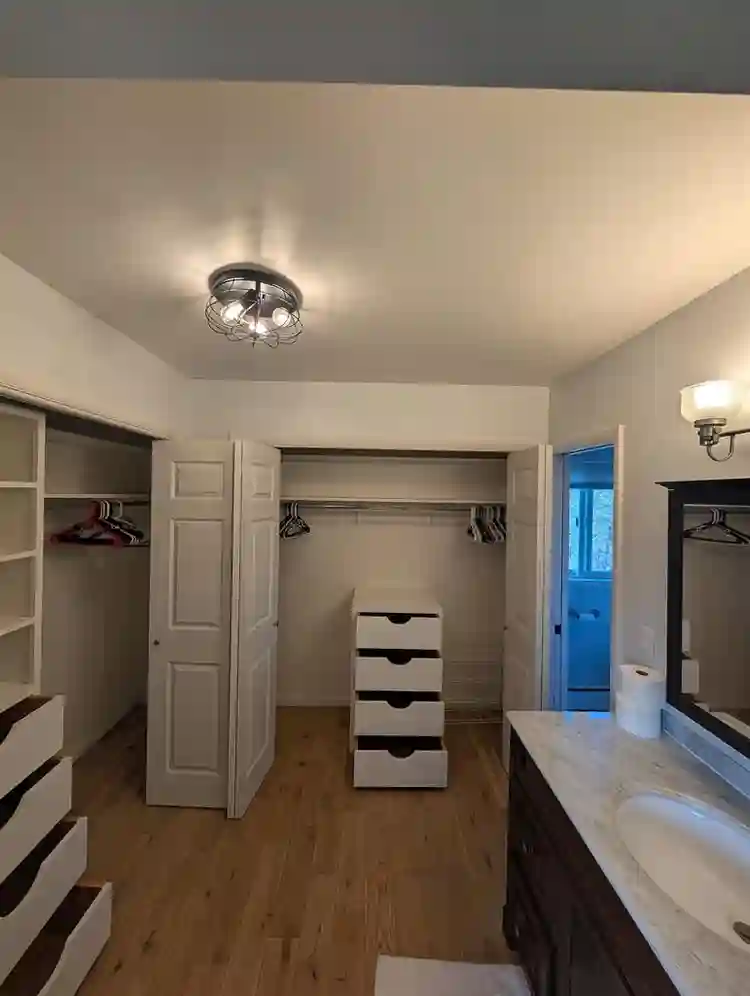 Spacious Master Bedroom for Rent