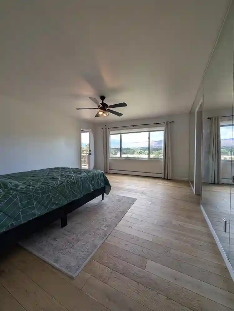 Spacious Master Bedroom for Rent