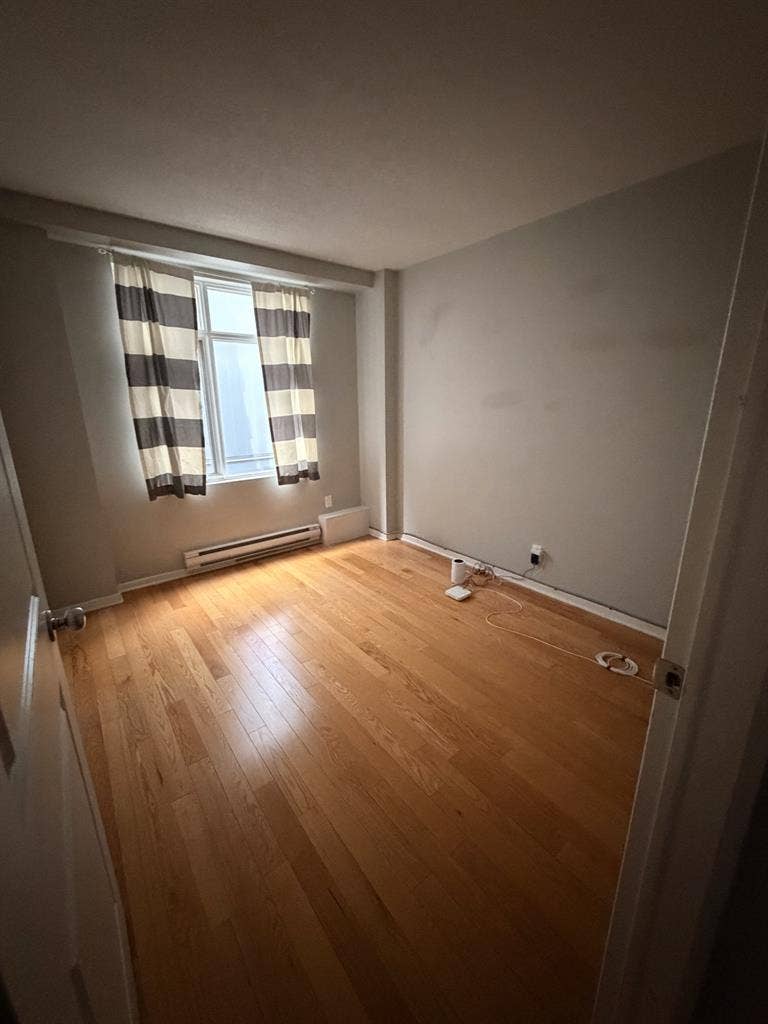 Private room for rent in Centretown