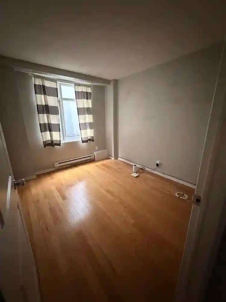 Private room for rent in Centretown