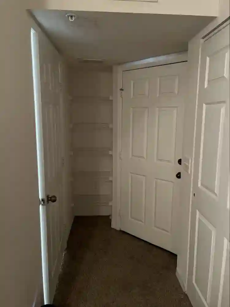 Sublet Male Unit 4x4