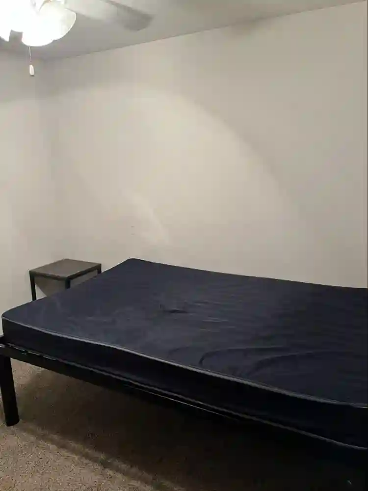 Sublet Male Unit 4x4