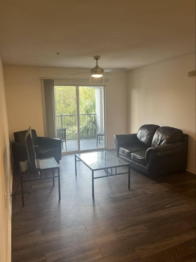 Sublet Male Unit 4x4