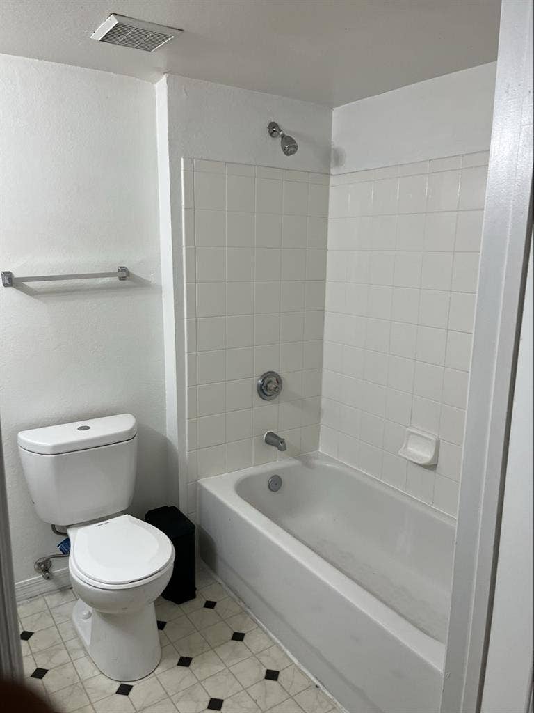 Sublet Male Unit 4x4