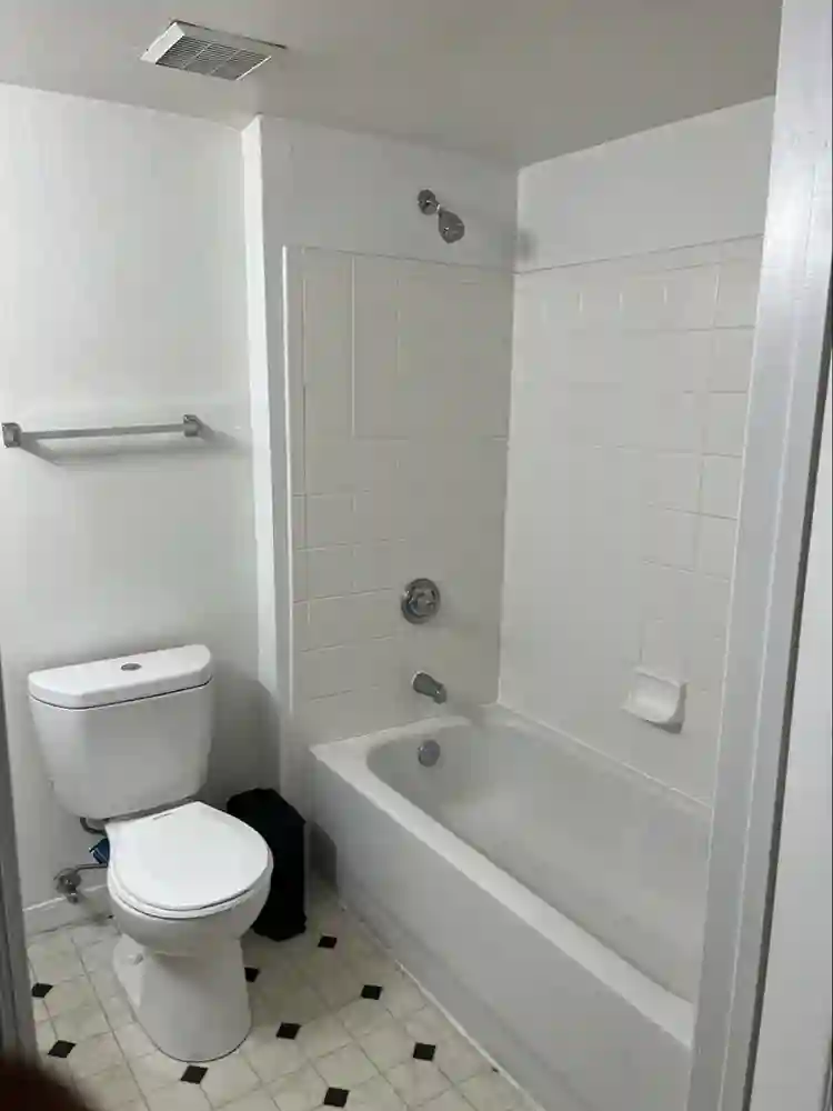 Sublet Male Unit 4x4
