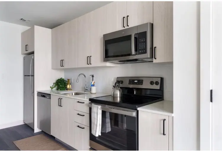 Studio for rent 💰 $1,600/month