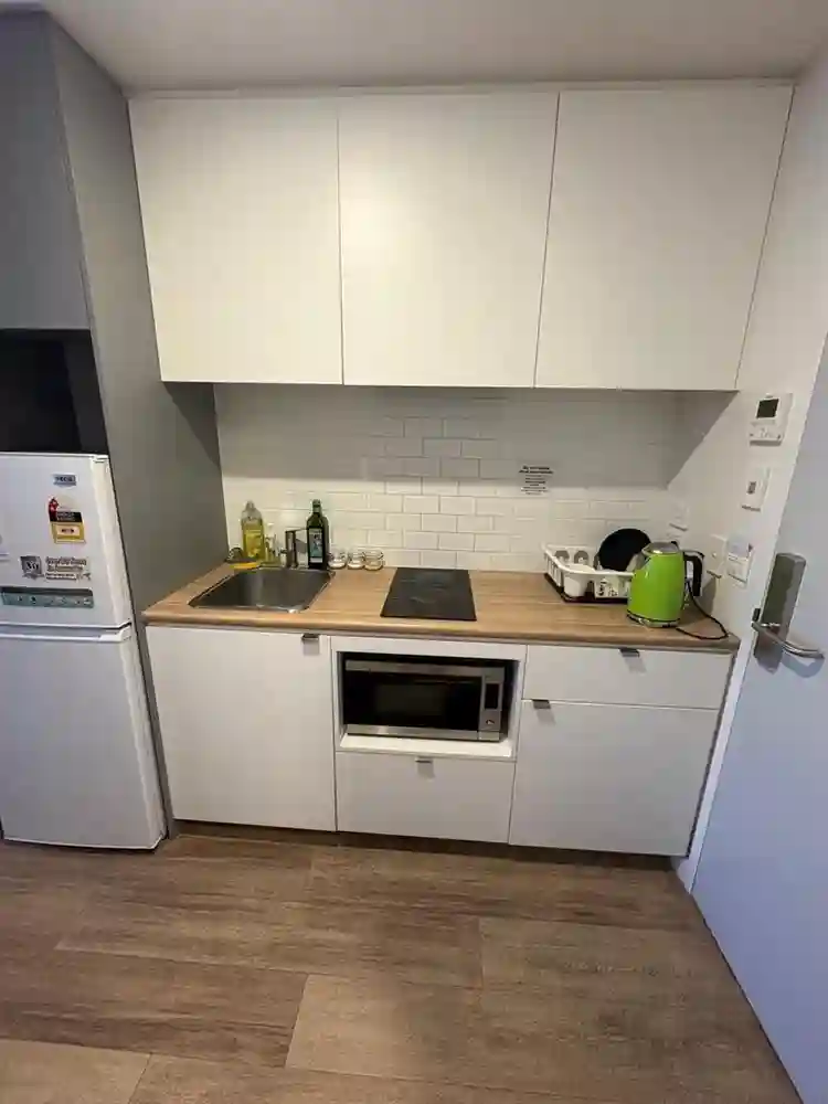 LEASE TRANSFER - Studio